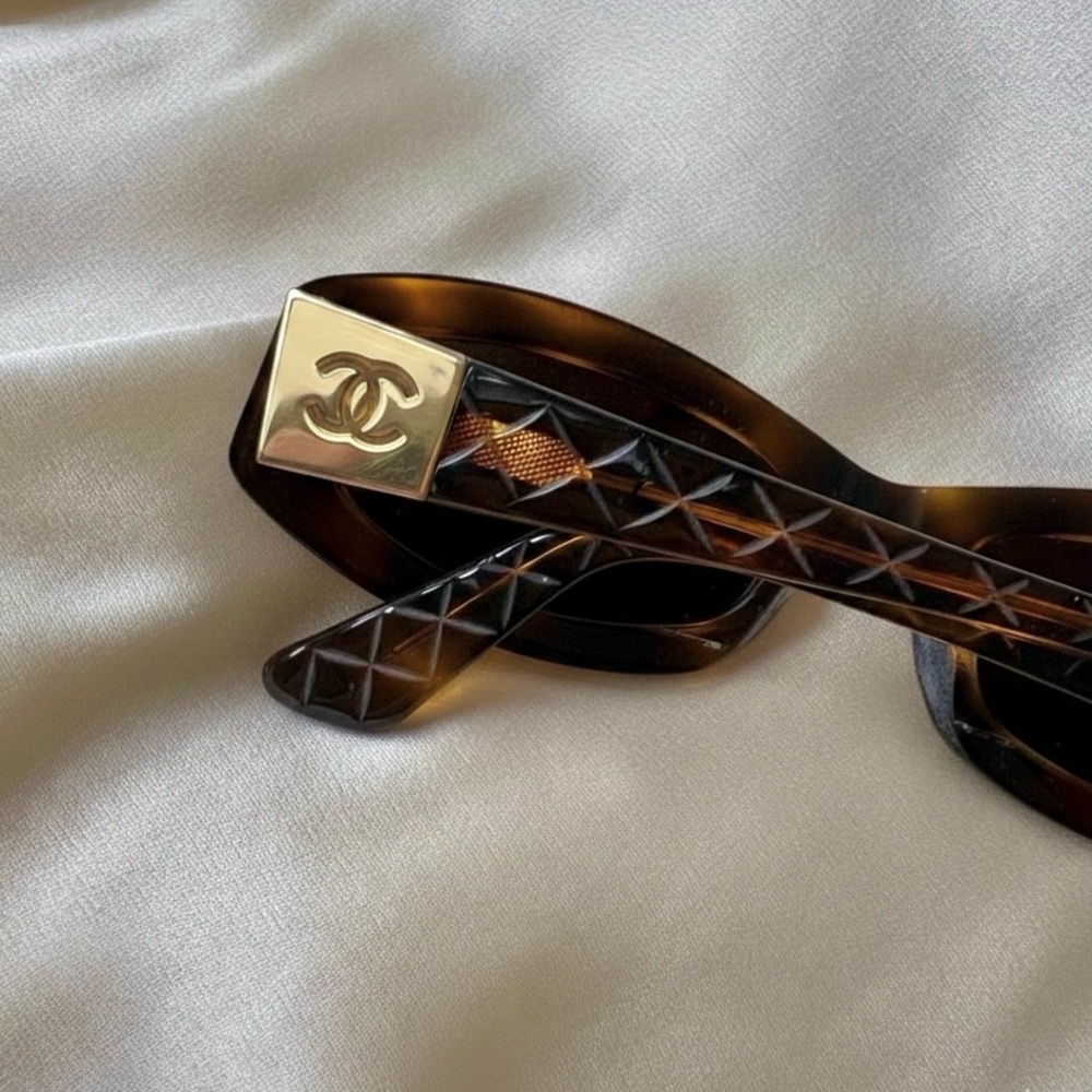 CHANEL Tortoiseshell Sunglasses with Gold CC Plaque